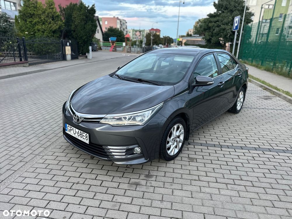 Toyota Corolla 1.6 Classic Plus - 2