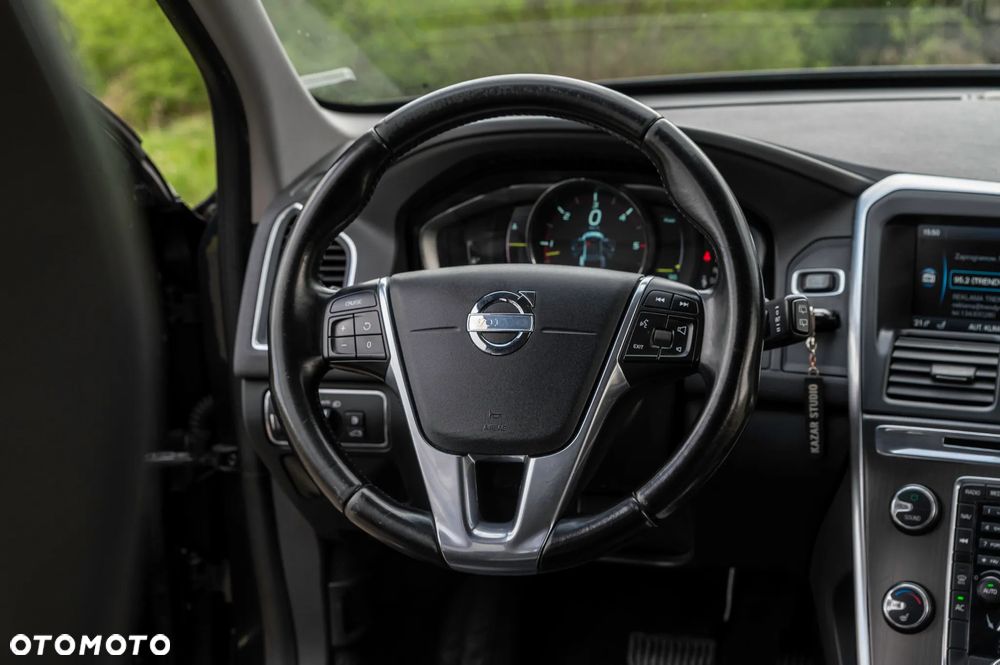 Volvo XC 60 D4 AWD Geartronic Summum - 22