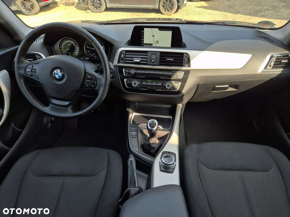 BMW Seria 1 - 22