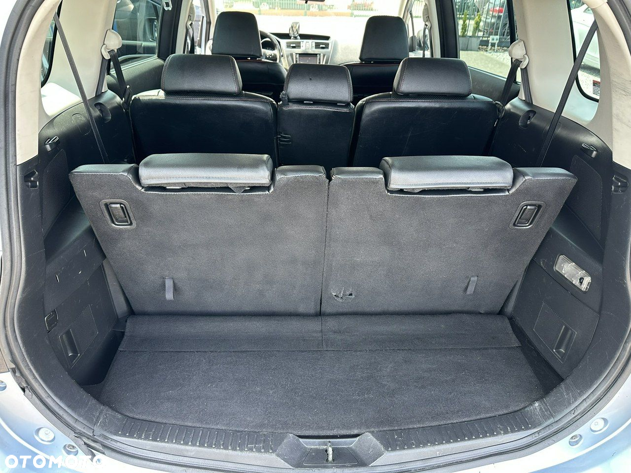 Mazda 5 - 24