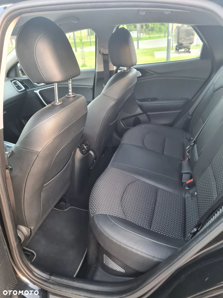 Kia XCeed - 34