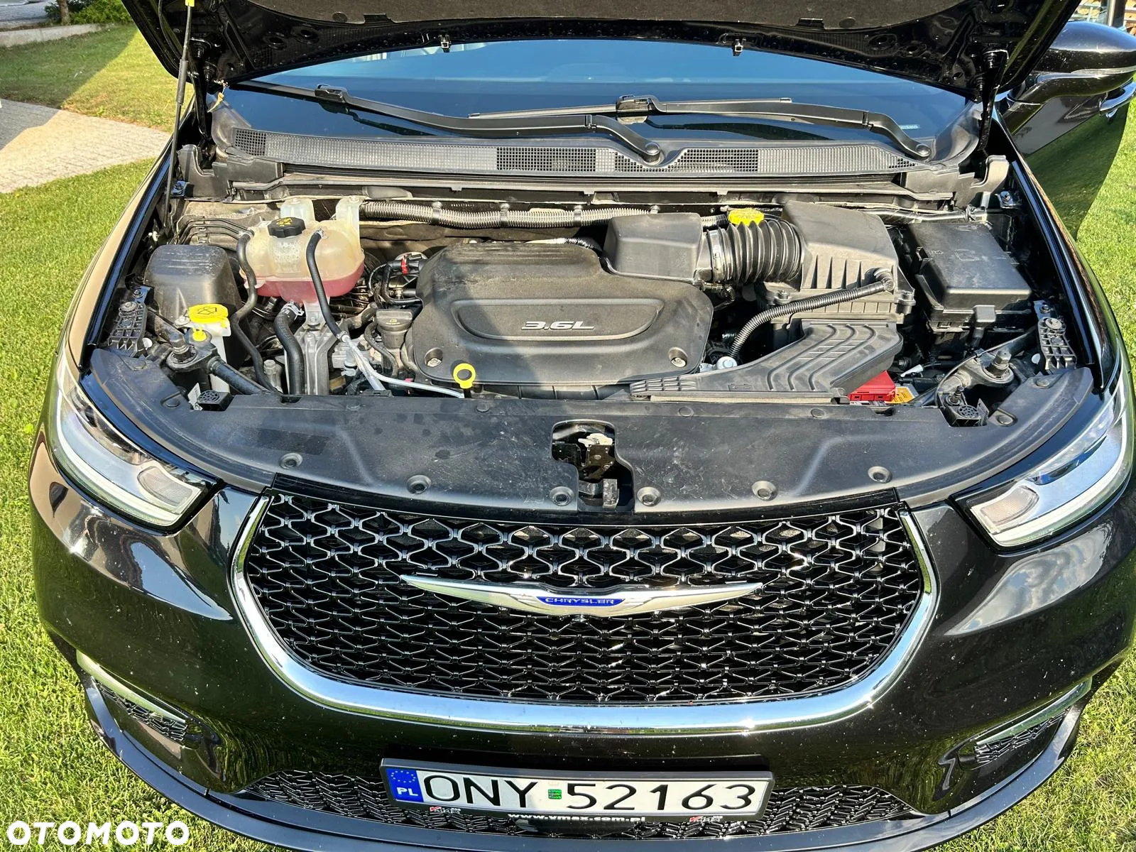 Chrysler Pacifica - 8