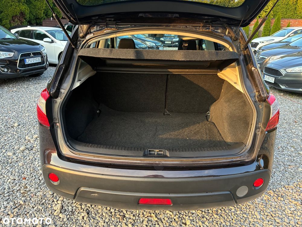 Nissan Qashqai 1.6 visia - 11