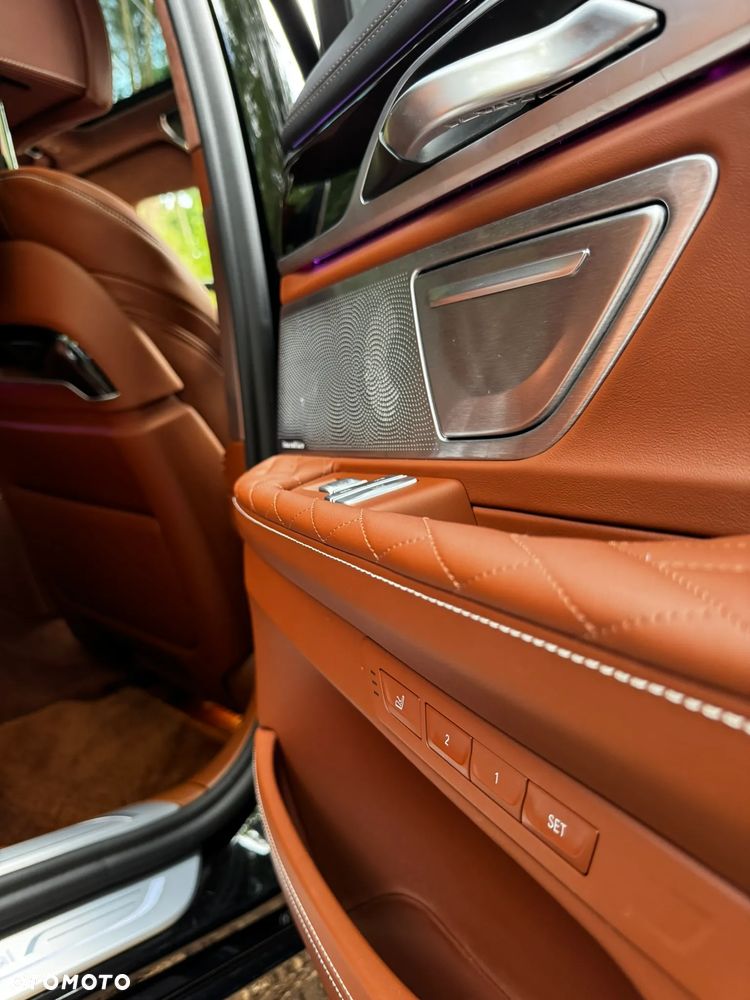 BMW Seria 7 745e - 8