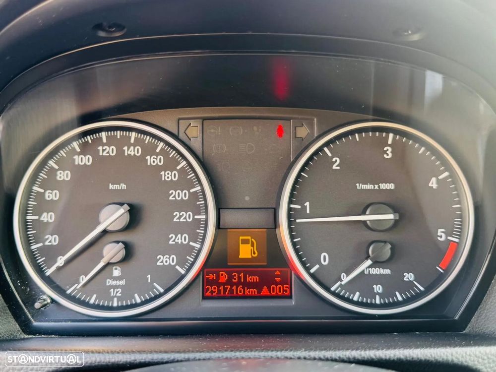 BMW 320 d Coupe Edição M - 22