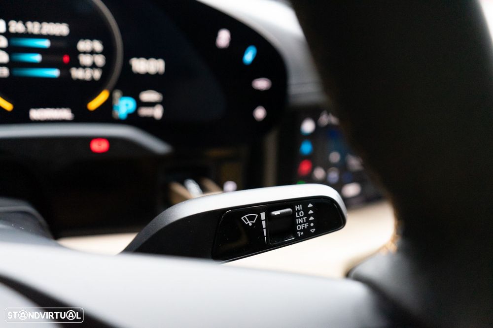 Porsche Taycan Turbo - 40