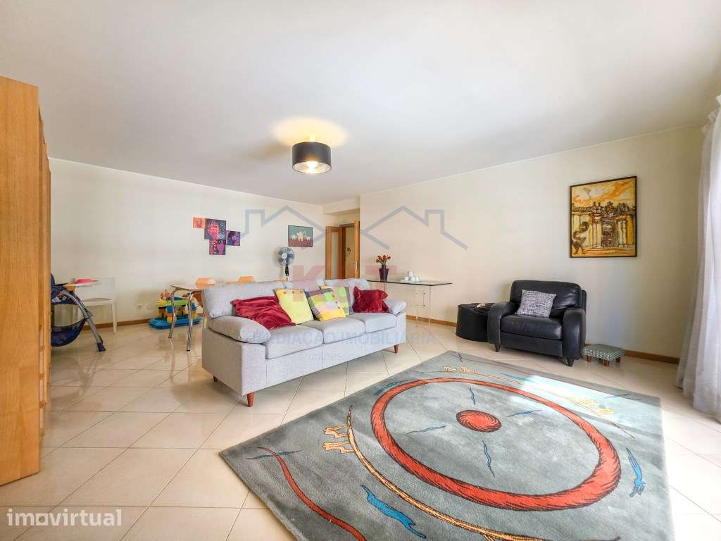 T2 com garagem para arrendamento anual - Encosta da Marina - Grande imagem: 5/21
