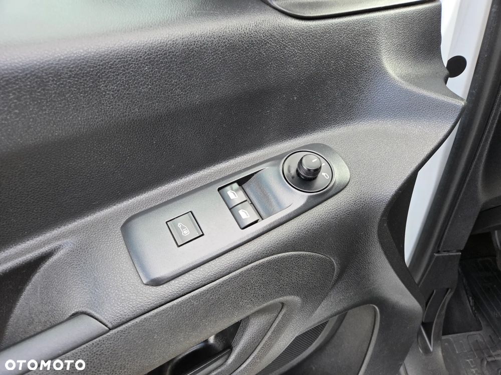 Toyota Proace City - 10