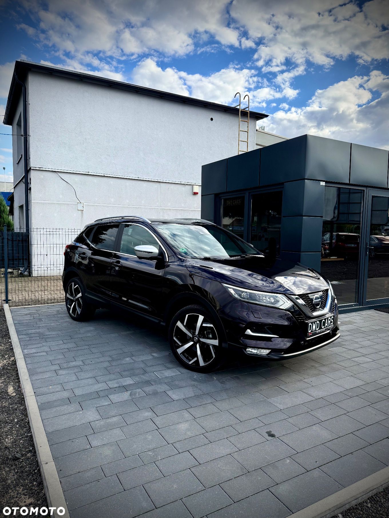 Nissan Qashqai 1.6 DIG-T TEKNA+ - 1