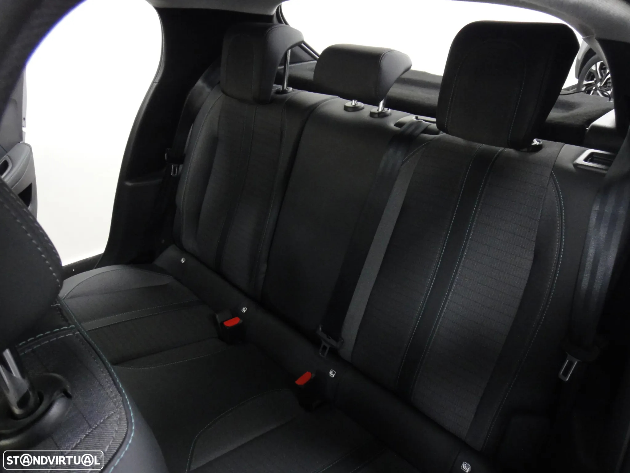 Peugeot 208 PureTech 100 EAT8 Allure Pack - 12