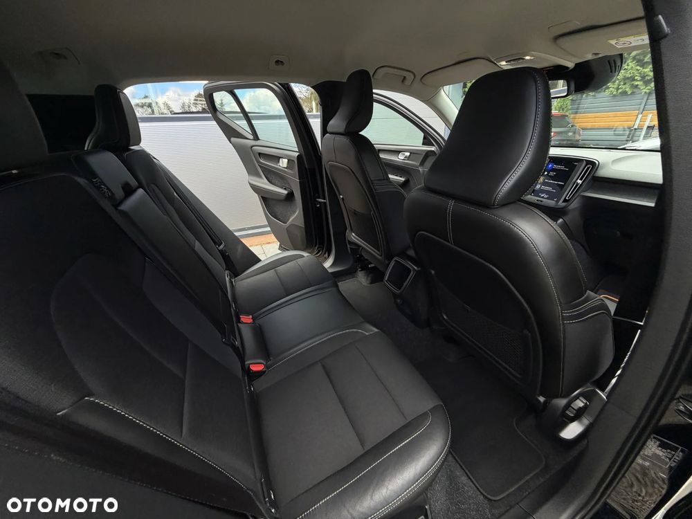 Volvo XC 40 T3 Momentum - 17