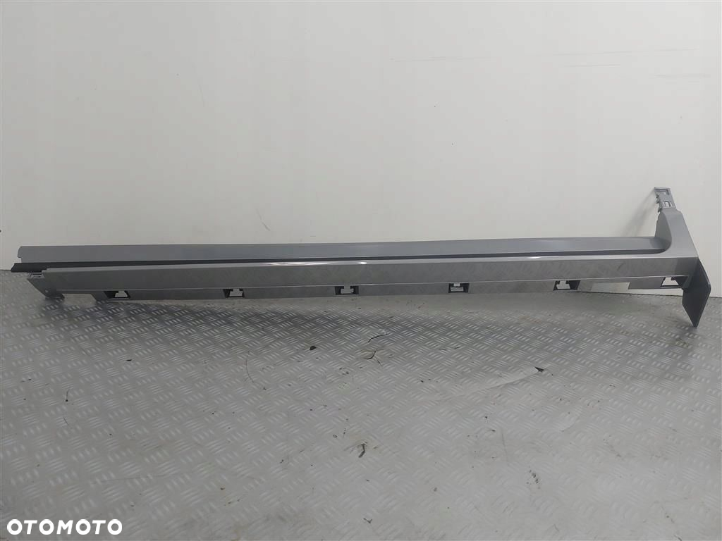 Listwa progowa ZEWNĘTRZNA lewa Ford Kuga MK3 SOLAR SILVER 2020- - 2