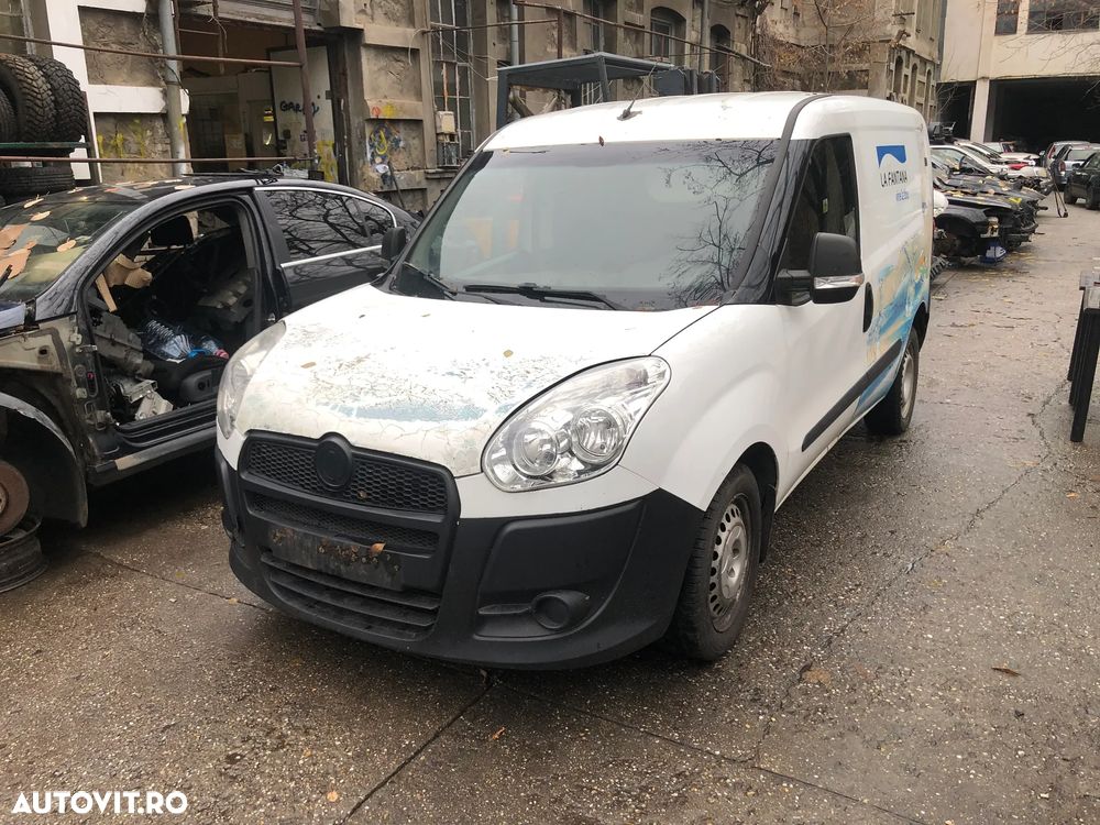 Dezmembrez Fiat Doblo alb 2013 - 4