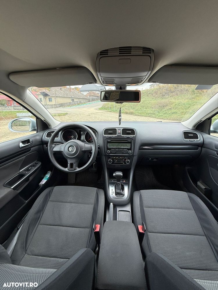 Volkswagen Golf 1.6 TDI DPF DSG Exclusive - 8