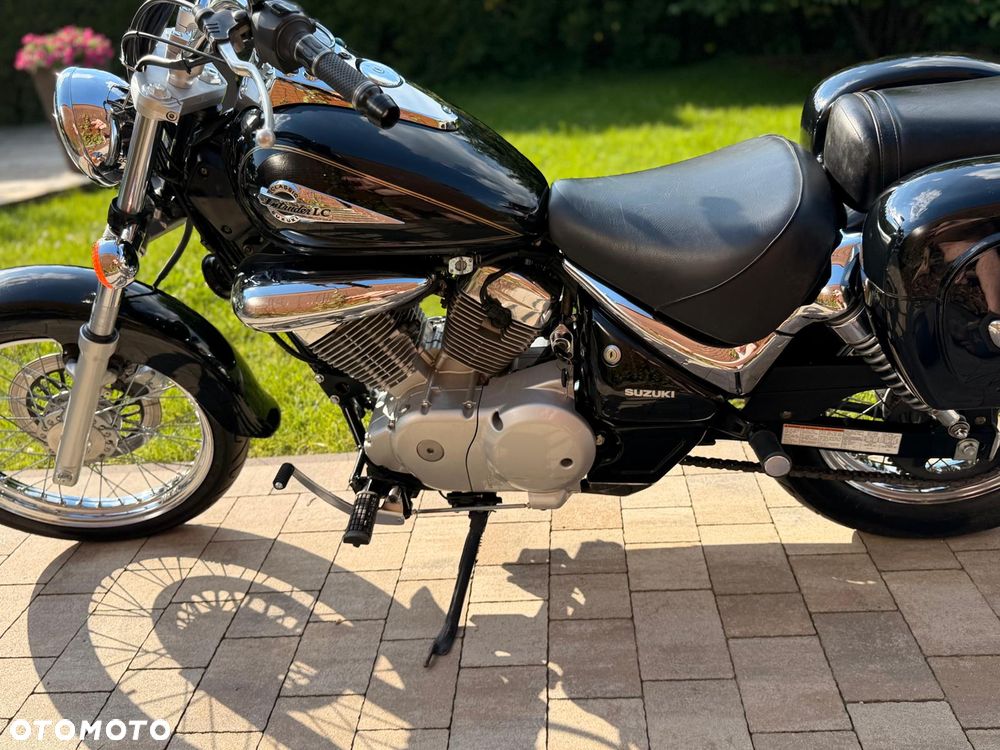 Suzuki Intruder - 2