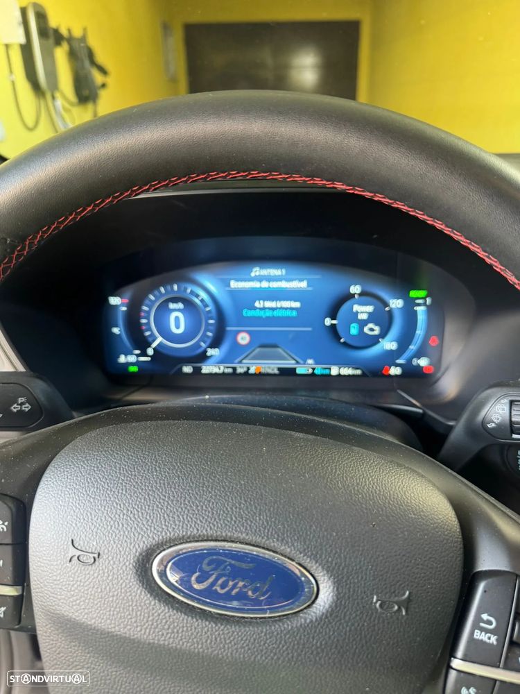 Ford Kuga 2.5 FHEV ST-Line - 25