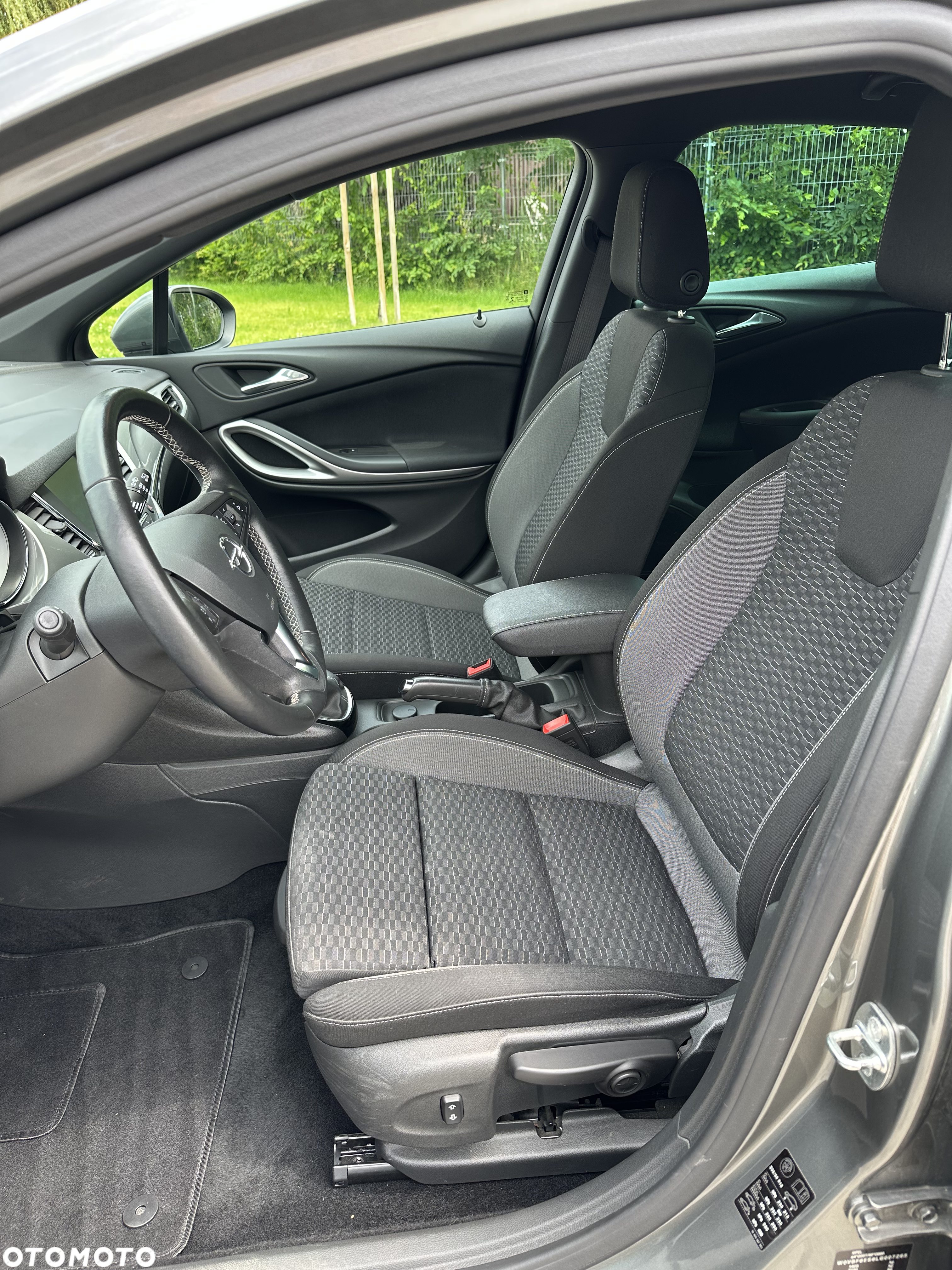 Opel Astra V 1.2 T GS Line S&S - 11