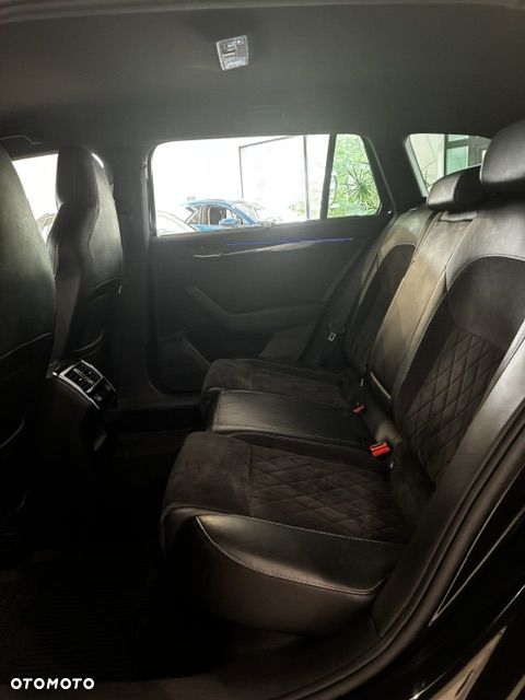 Skoda Superb 2.0 TDI SCR 4x4 Sportline DSG - 12