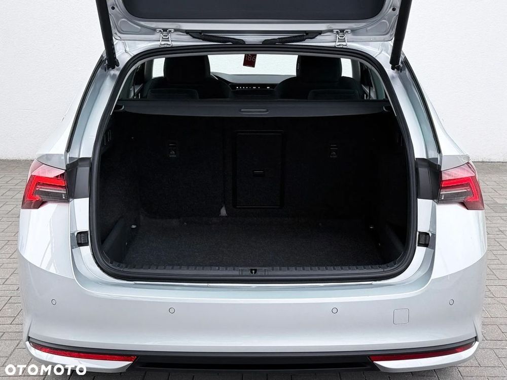 Skoda Octavia 1.5 TSI mHEV Selection DSG - 8