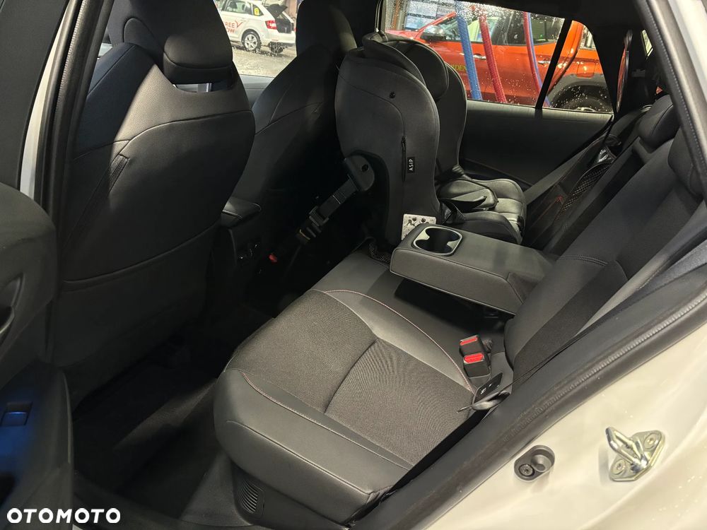 Toyota Corolla 1.8 Hybrid GR Sport Dynamic - 10