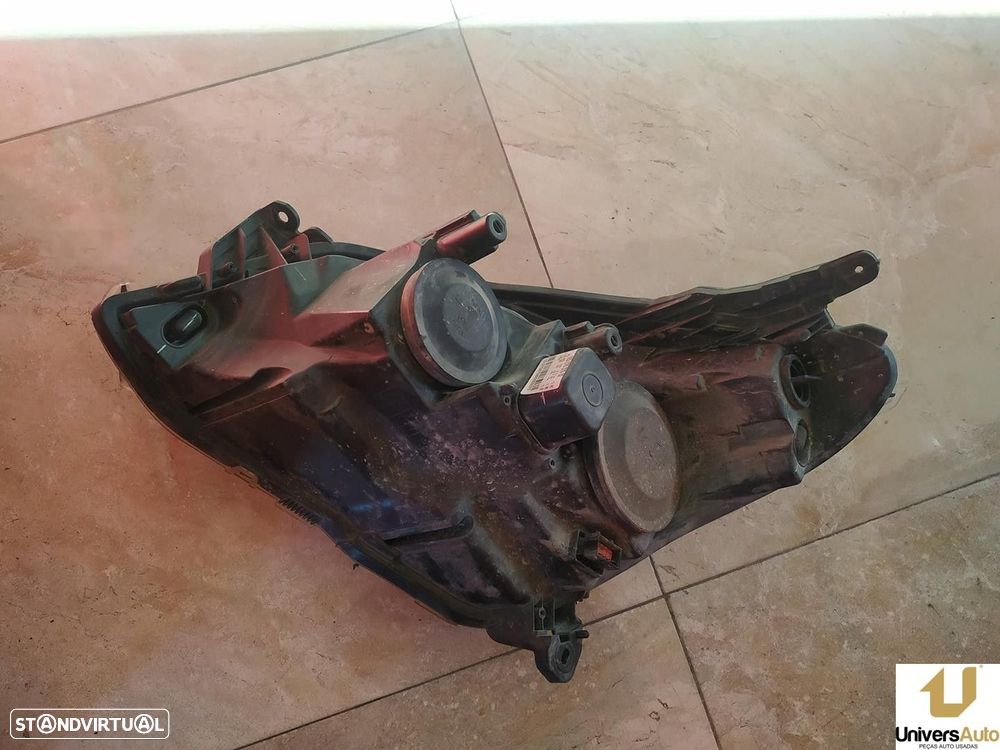 FAROL DIREITO OPEL ASTRA H GTC 2007 - - 4