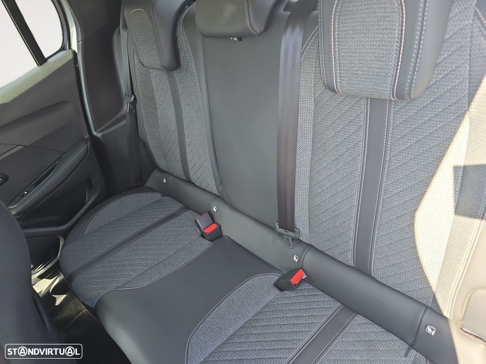 Peugeot 208 1.2 Hybrid Allure e-DCS6 - 13