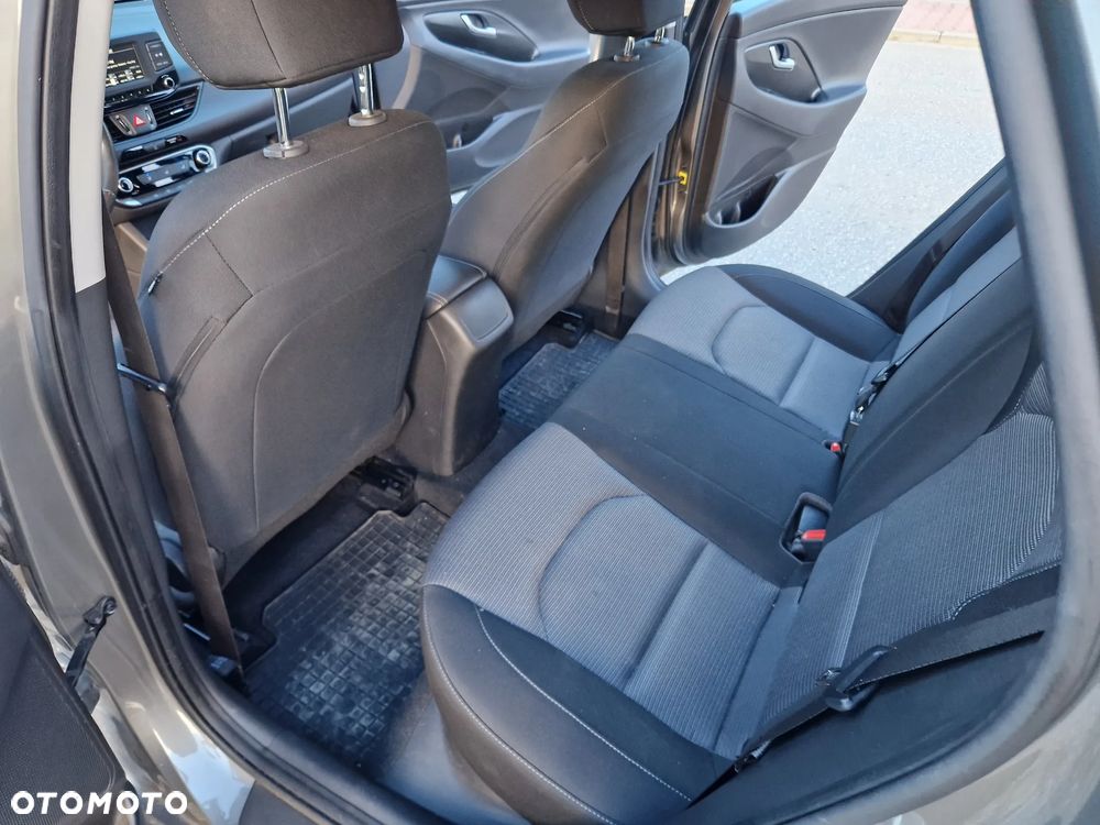Hyundai i30 1.4 GO Plus - 16