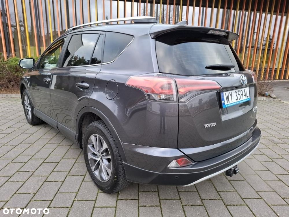 Toyota RAV4 - 8