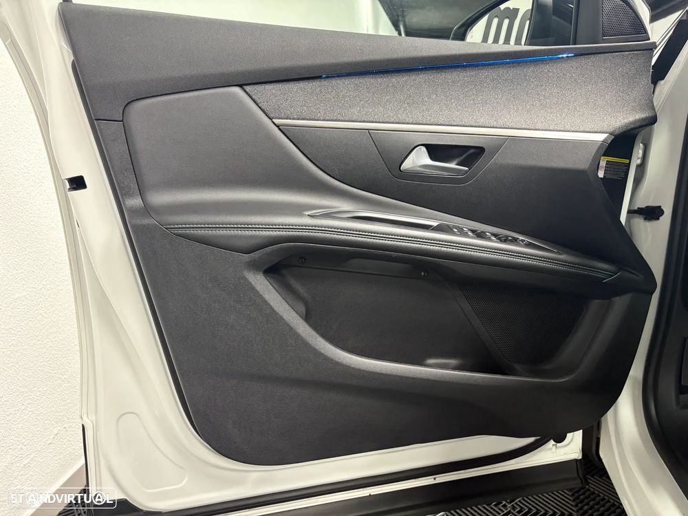 Peugeot 3008 1.6 Hybrid Allure e-EAT8 - 17