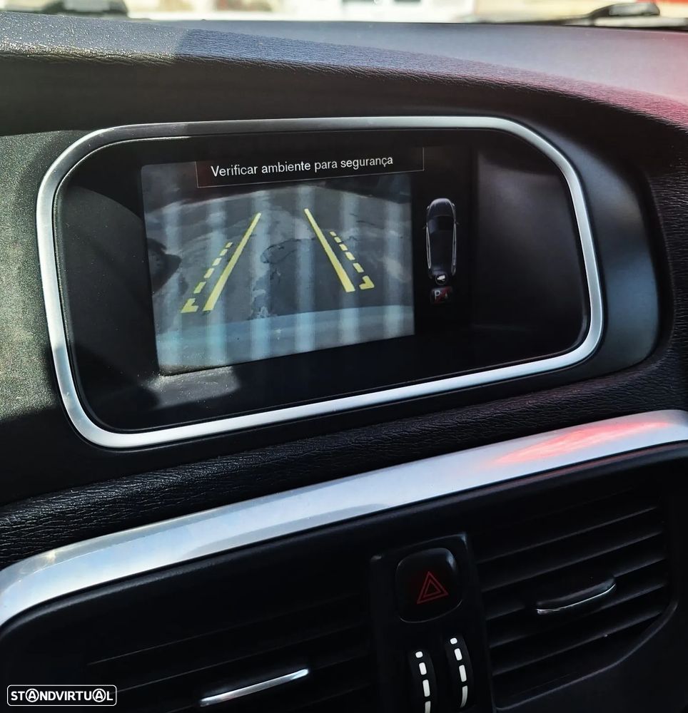 Volvo V40 1.6 D2 Momentum Eco - 11