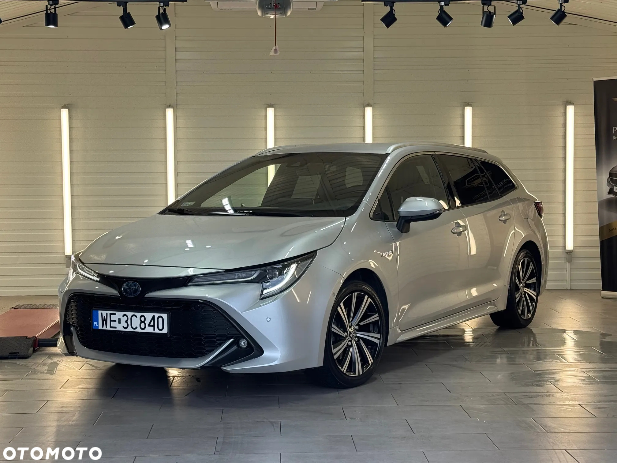 Toyota Corolla 2.0 Hybrid Comfort - 10