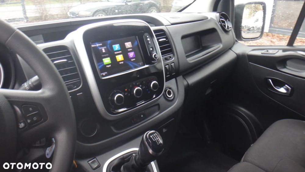 Renault Trafic - 10