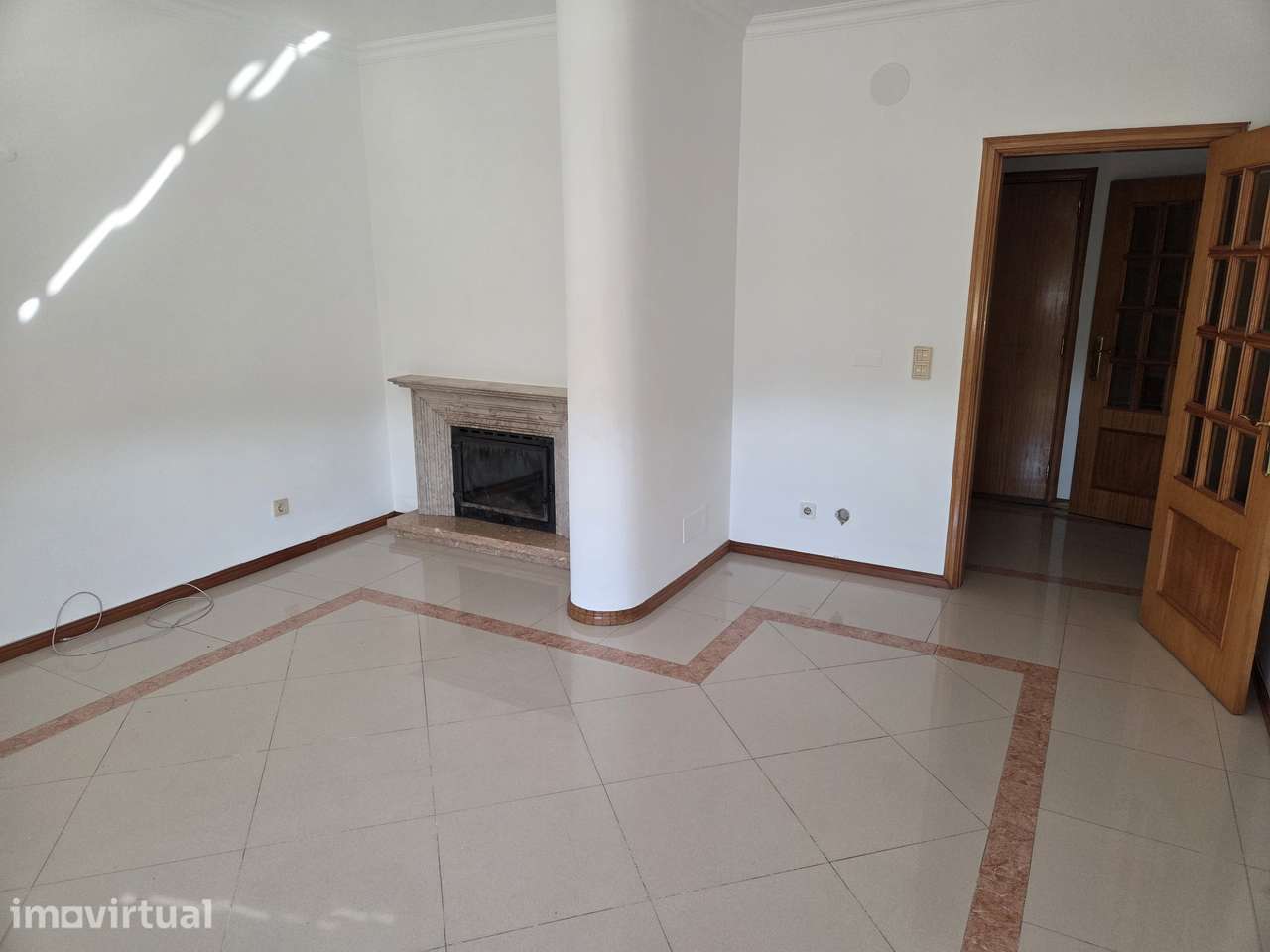 T1 em condomínio com piscina, jardim e ténis | Carnaxide - Grande imagem: 2/17