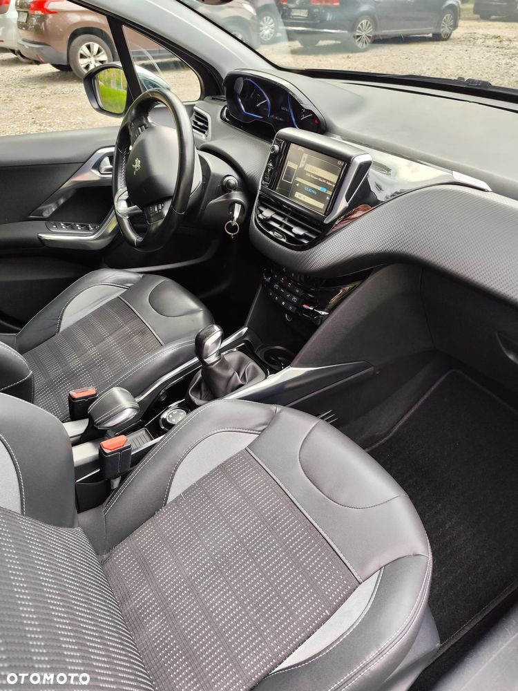 Peugeot 2008 1.6 e-HDi Allure S&S - 8