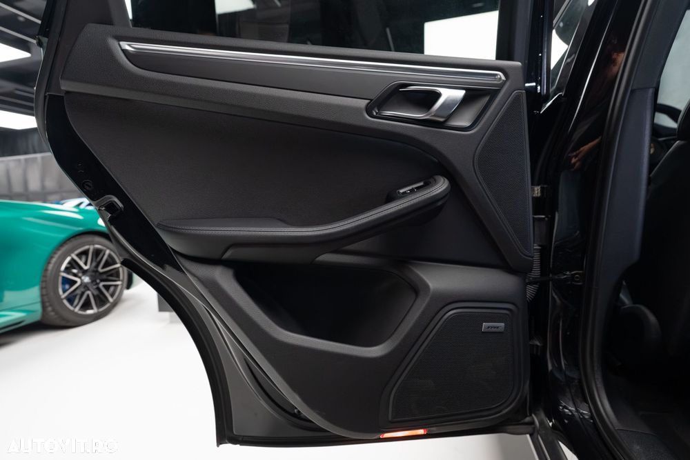 Porsche Macan - 29