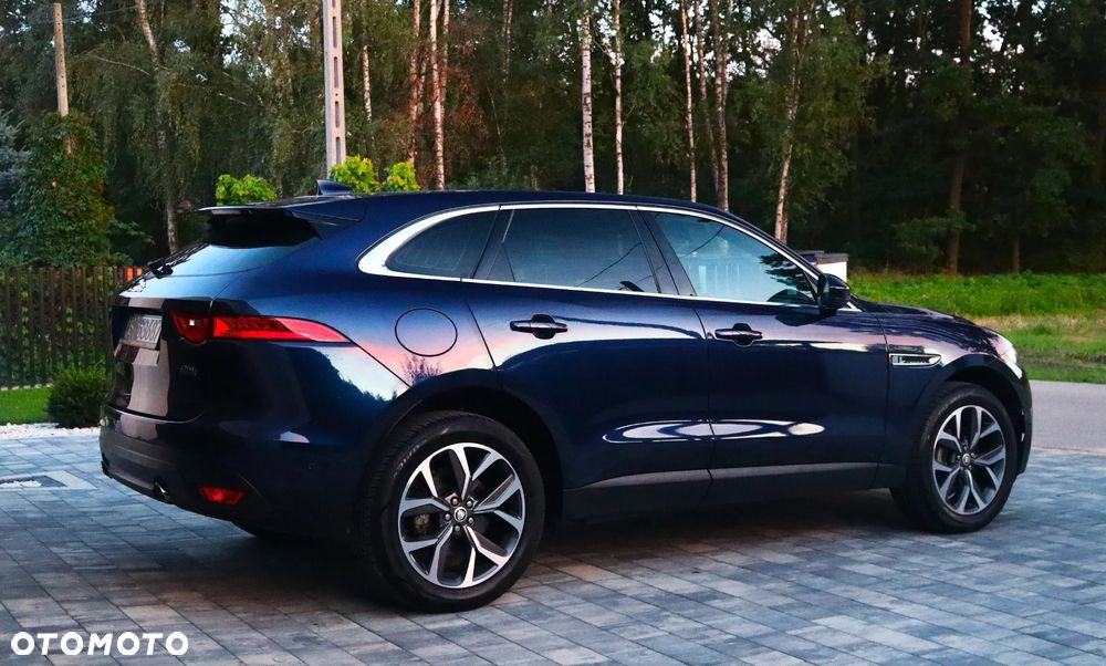 Jaguar F-Pace 25t AWD R-Sport - 3
