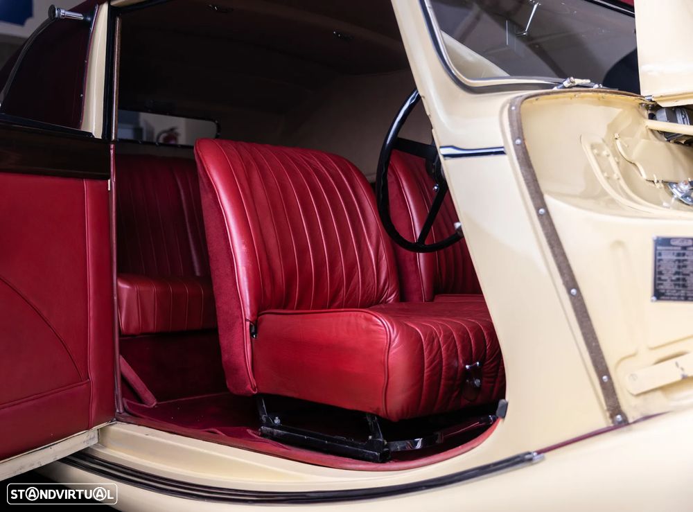 Jaguar MK IV - 22