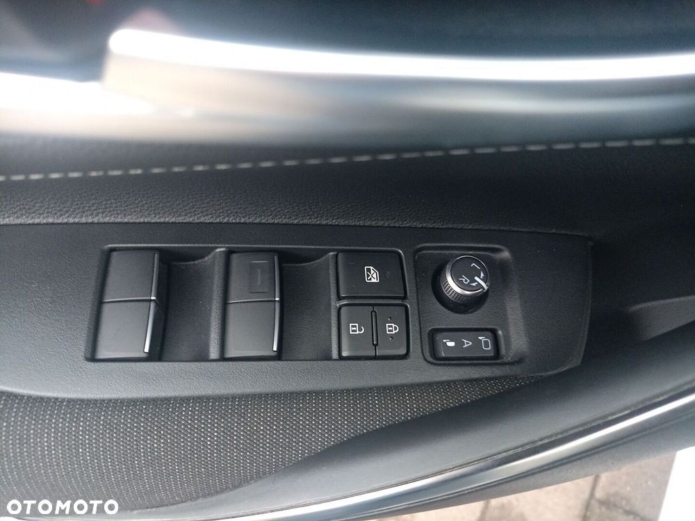 Toyota Corolla 1.8 Hybrid Comfort - 12