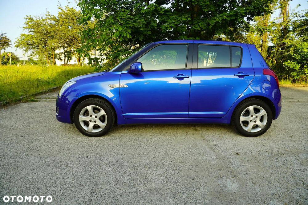 Suzuki Swift - 1