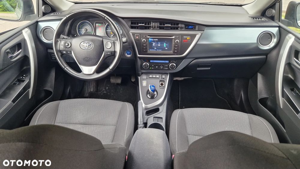 Toyota Auris - 12