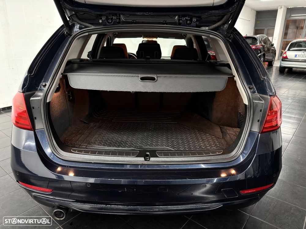 BMW 320 d Line Sport - 12