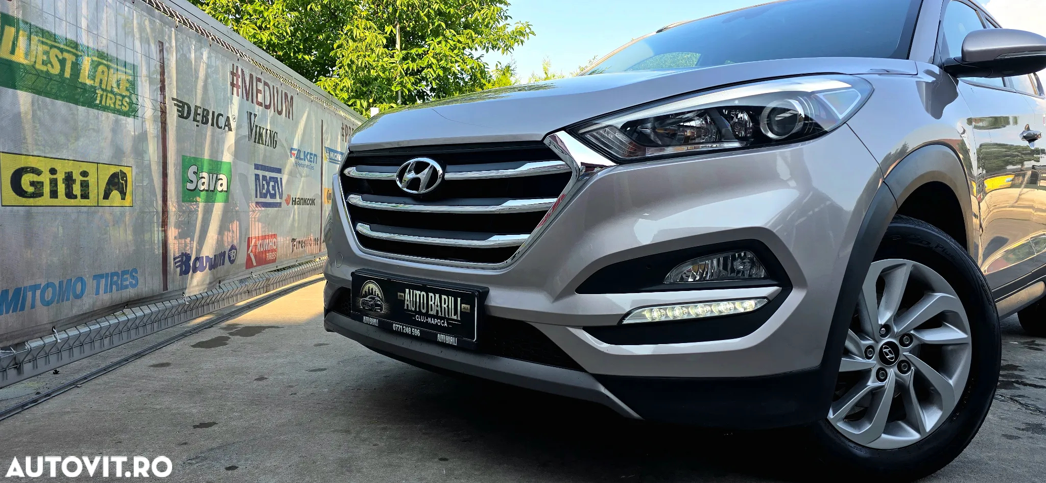 Hyundai Tucson 2.0 CRDI 4WD Automatik Advantage - 36