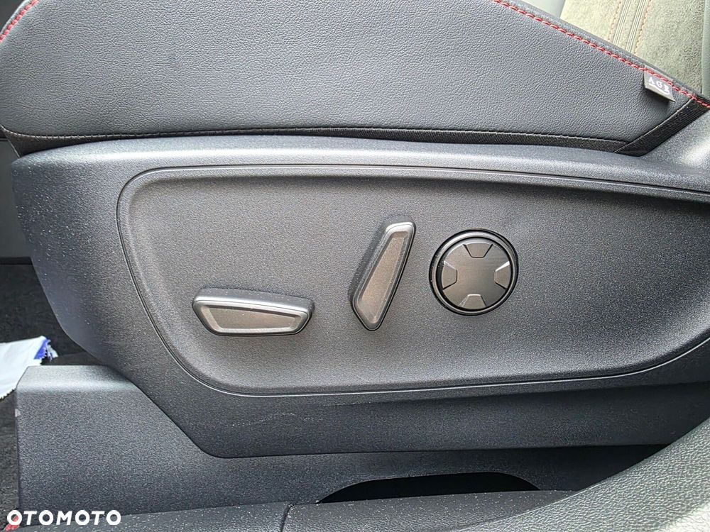 Ford Kuga - 19