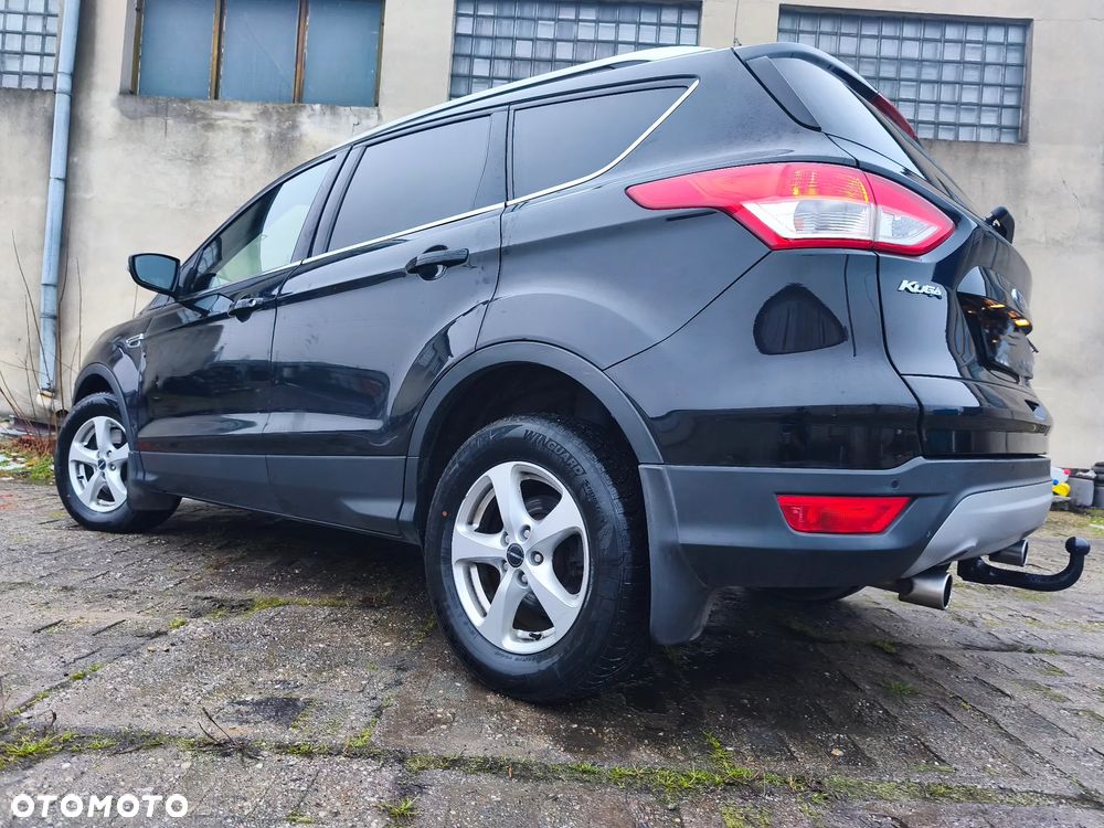 Ford Kuga 2.0 TDCi 2x4 Titanium - 36