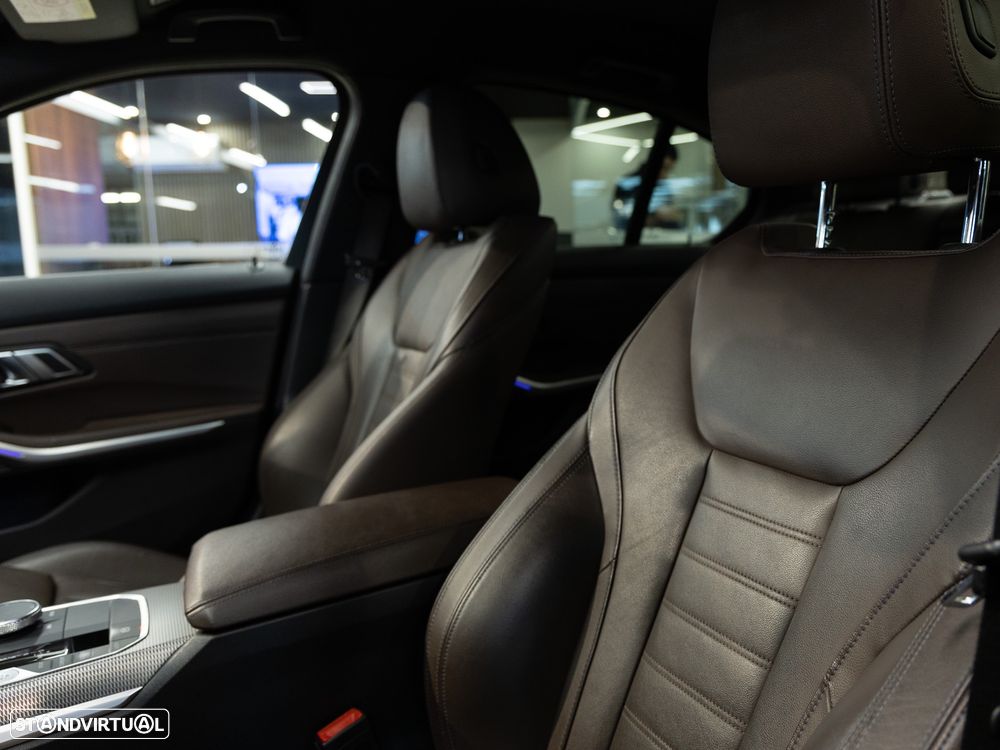 BMW 320 d Pack M Shadow Auto - 15