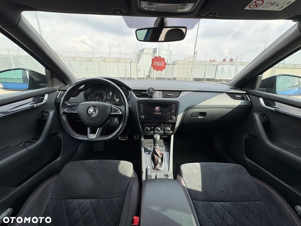 Skoda Octavia 2.0 TDI DSG RS - 20