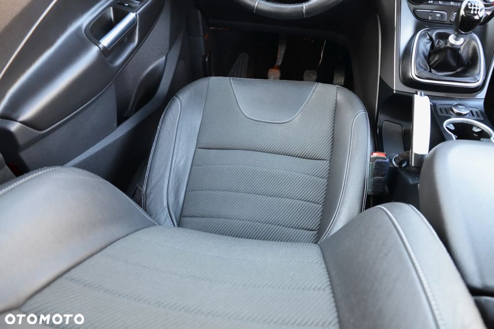 Ford Kuga 2.0 TDCi FWD Titanium - 26