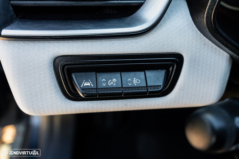 Renault Clio 1.0 TCe Limited Bi-Fuel - 25