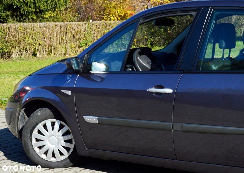 Renault Scenic - 17