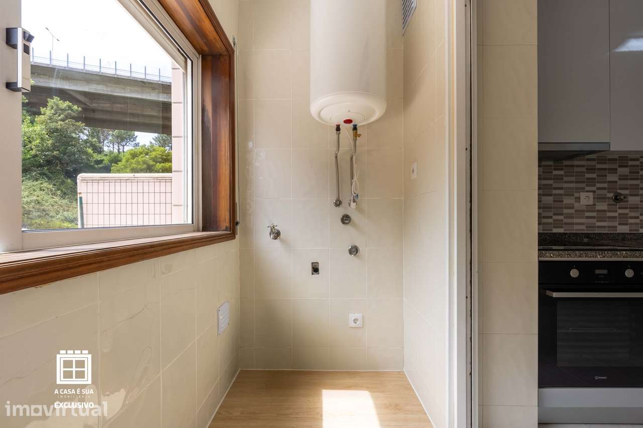 Apartamento T2+1 renovado c/terraço em Oliveira do Douro, V. N. Gaia - Grande imagem: 4/32
